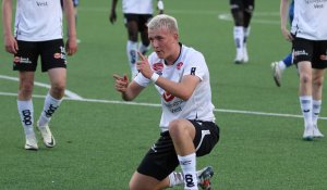 Joakim Nundal feirar scoring mot Sandane!