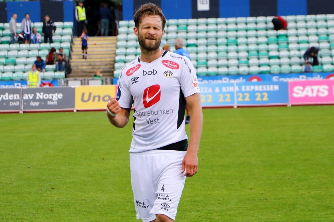 Glad etter siger på Nadderud