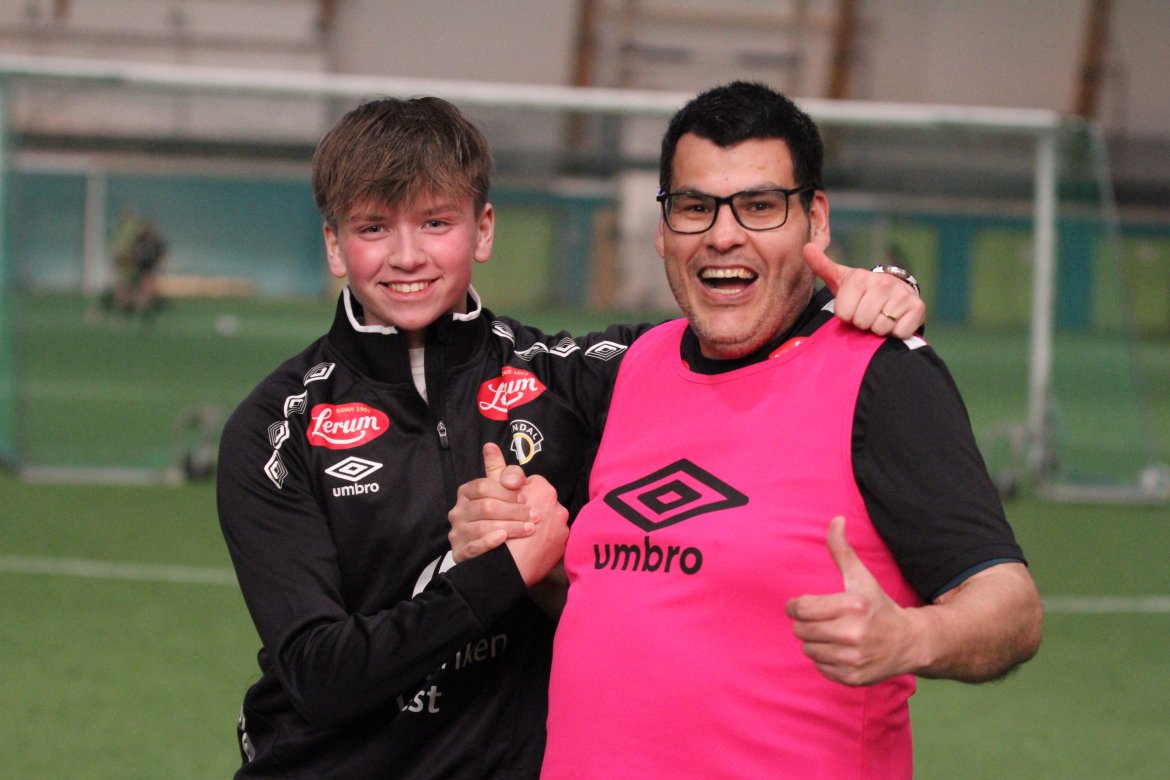 Trenar Alexander Granholt Orrestad saman med Espen Klepzig