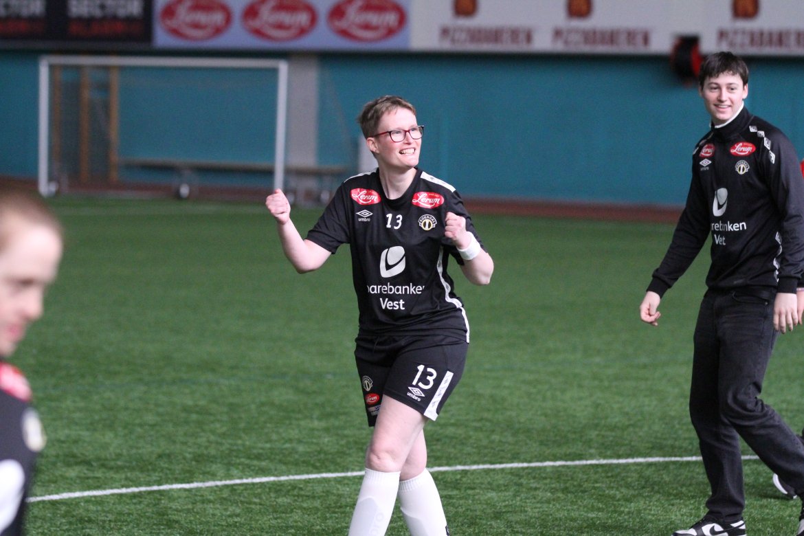 Anne Fischer scorar igjen!