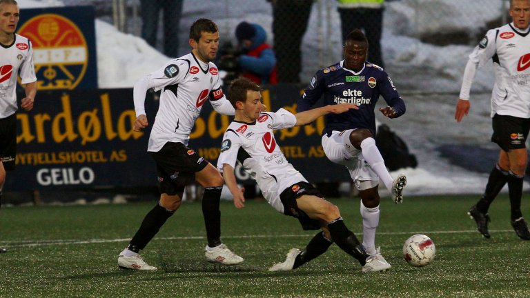 Eirik Bakke og Henrik Furebotn StrømsgodsetB 2011 Foto - Rune Sjøberg