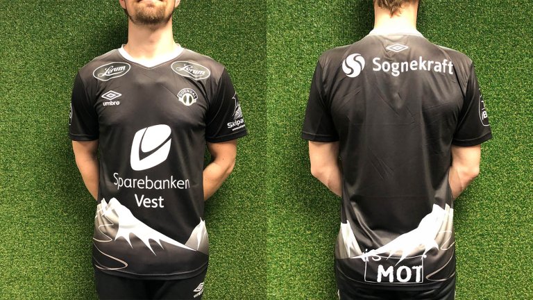 2. drakt - fjedle kadla_3_1600x900 kopi