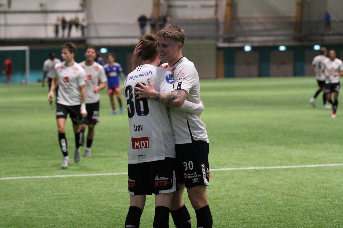 Marius scora sitt fyrste mål for A-laget mot Lysekloster